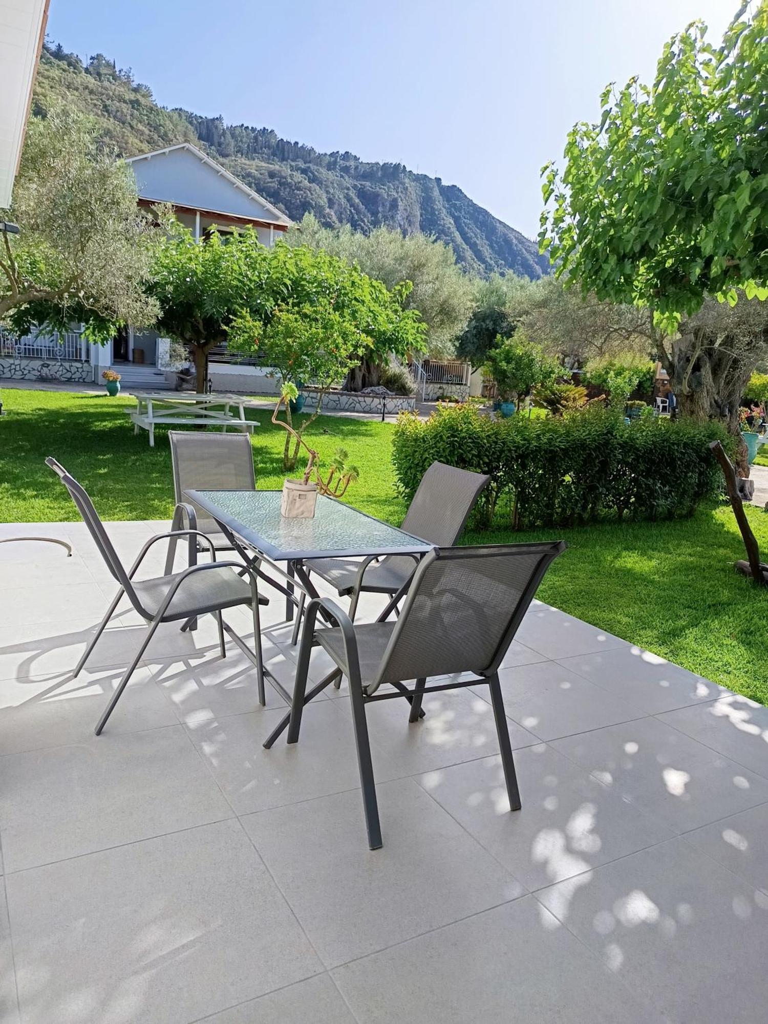 Drosostalia Apartments Lefkada City Ngoại thất bức ảnh