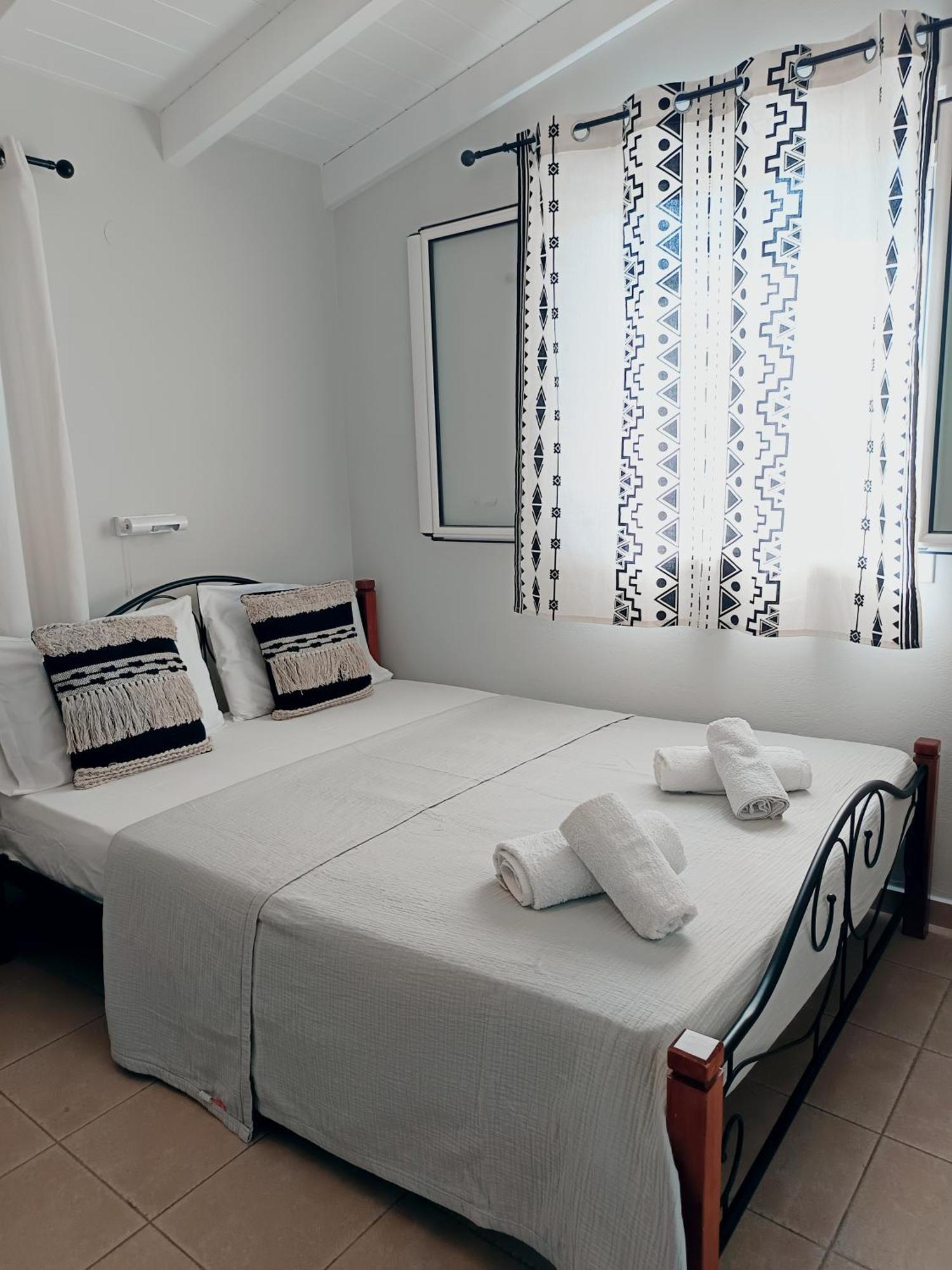 Drosostalia Apartments Lefkada City Ngoại thất bức ảnh
